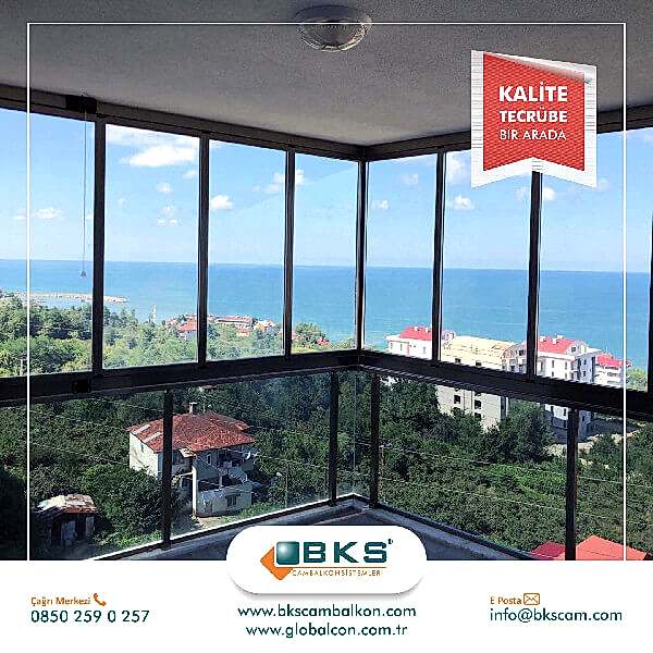 Cam balkon